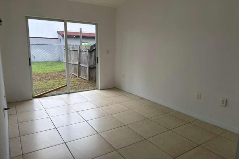 Apartment in Hollywood, Florida 2 bedrooms, 89.74 sq.m. № 2087031 - photo 8