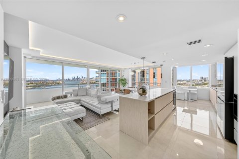 Condo à Miami Beach, Floride, 2 chambres  № 2072985