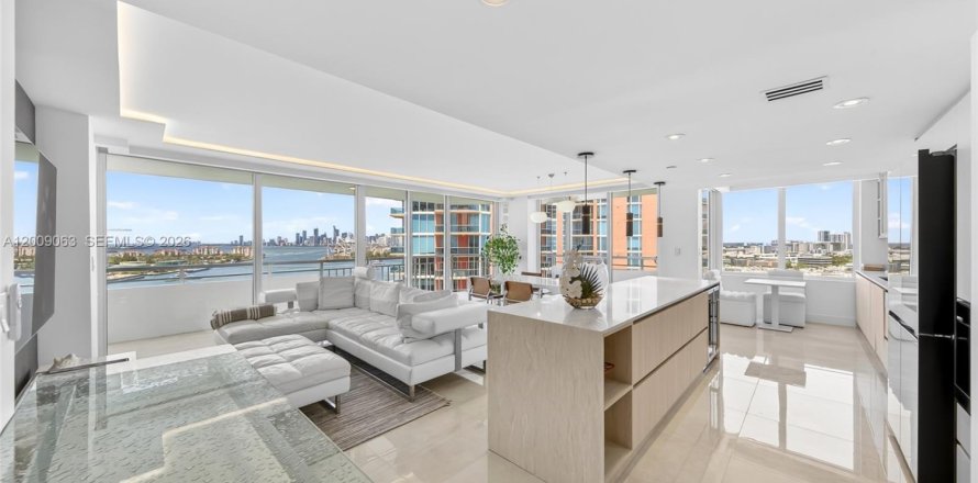 Condo à Miami Beach, Floride, 2 chambres  № 2072985