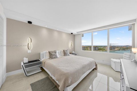 Copropriété à louer à Miami Beach, Floride: 2 chambres, 118.82 m2 № 2072985 - photo 17