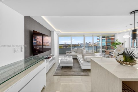 Copropriété à louer à Miami Beach, Floride: 2 chambres, 118.82 m2 № 2072985 - photo 8