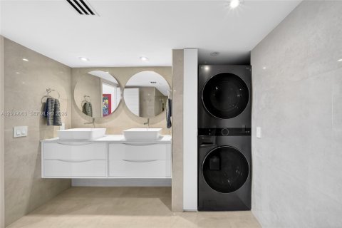 Copropriété à louer à Miami Beach, Floride: 2 chambres, 118.82 m2 № 2072985 - photo 21