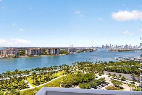 Copropriété à louer à Miami Beach, Floride: 2 chambres, 118.82 m2 № 2072985 - photo 26