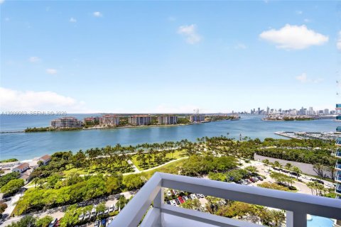 Copropriété à louer à Miami Beach, Floride: 2 chambres, 118.82 m2 № 2072985 - photo 24