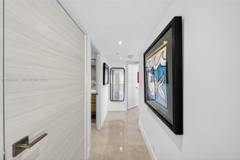 Copropriété à louer à Miami Beach, Floride: 2 chambres, 118.82 m2 № 2072985 - photo 13