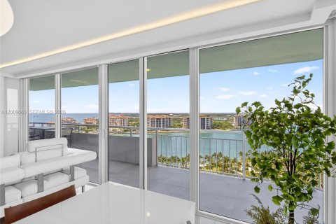 Copropriété à louer à Miami Beach, Floride: 2 chambres, 118.82 m2 № 2072985 - photo 2