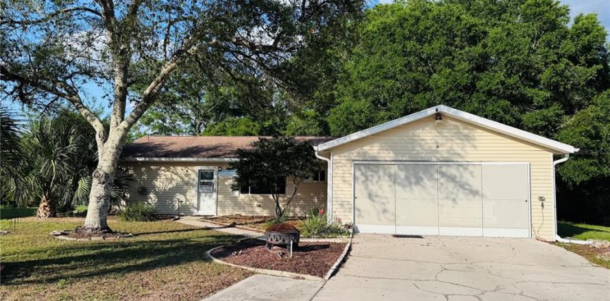 House in Ocala, Florida 3 bedrooms, 147.16 sq.m. № 1721219