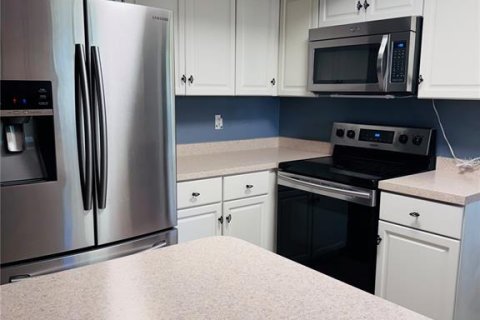 House in Ocala, Florida 3 bedrooms, 147.16 sq.m. № 1721219 - photo 9