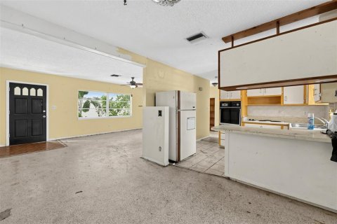 Casa en venta en Clearwater, Florida, 3 dormitorios, 135.17 m2 № 2385673 - foto 8