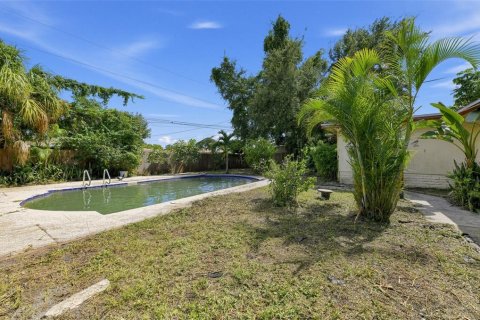 Casa en venta en Clearwater, Florida, 3 dormitorios, 135.17 m2 № 2385673 - foto 27
