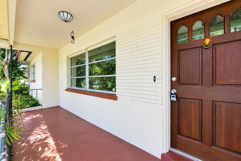 Casa en venta en Clearwater, Florida, 3 dormitorios, 135.17 m2 № 2385673 - foto 2