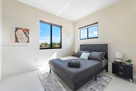 Купить виллу или дом в Майами, Флорида 5 спален, 274.43м2, № 2034274 - фото 17