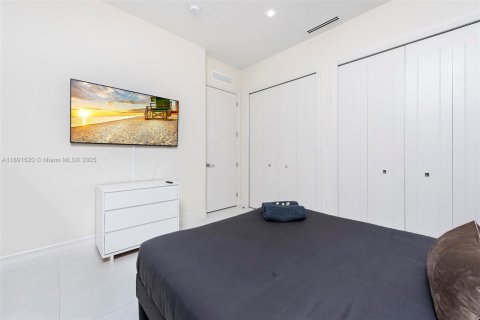 Купить виллу или дом в Майами, Флорида 5 спален, 274.43м2, № 2034274 - фото 18