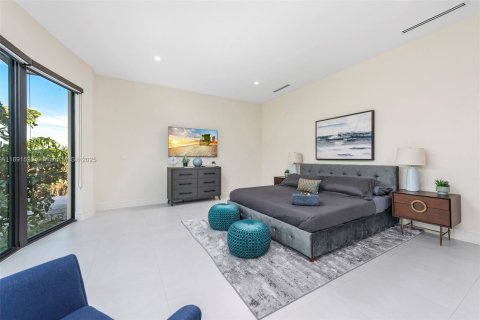 Купить виллу или дом в Майами, Флорида 5 спален, 274.43м2, № 2034274 - фото 11