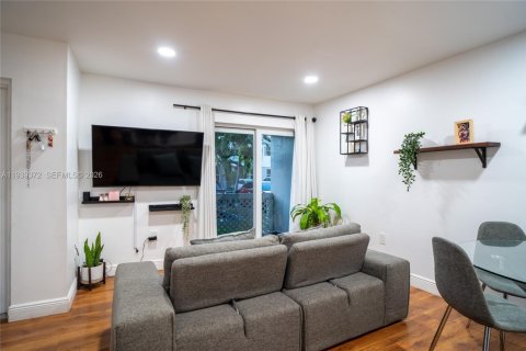 Copropriété à vendre à Hialeah, Floride: 1 chambre, 69.68 m2 № 1998322 - photo 4