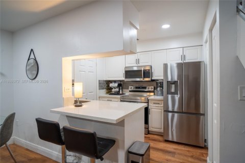 Copropriété à vendre à Hialeah, Floride: 1 chambre, 69.68 m2 № 1998322 - photo 7