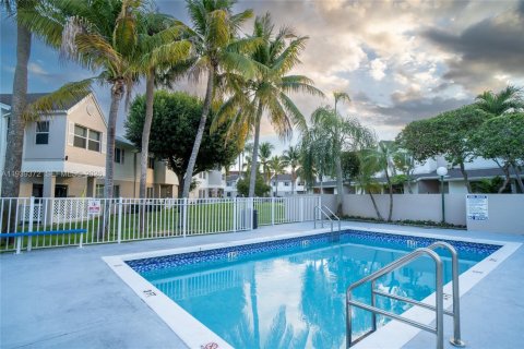 Copropriété à vendre à Hialeah, Floride: 1 chambre, 69.68 m2 № 1998322 - photo 30