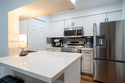 Copropriété à vendre à Hialeah, Floride: 1 chambre, 69.68 m2 № 1998322 - photo 11