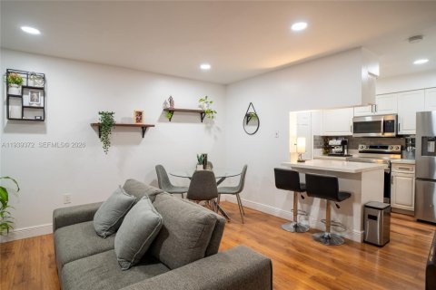 Copropriété à vendre à Hialeah, Floride: 1 chambre, 69.68 m2 № 1998322 - photo 5