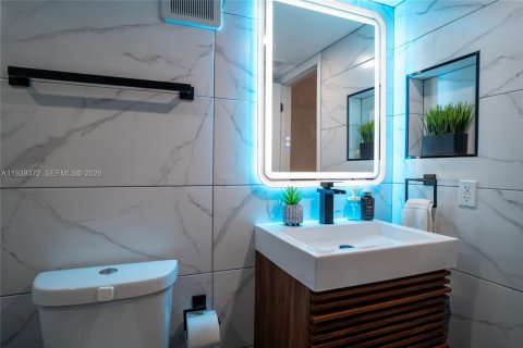 Copropriété à vendre à Hialeah, Floride: 1 chambre, 69.68 m2 № 1998322 - photo 26