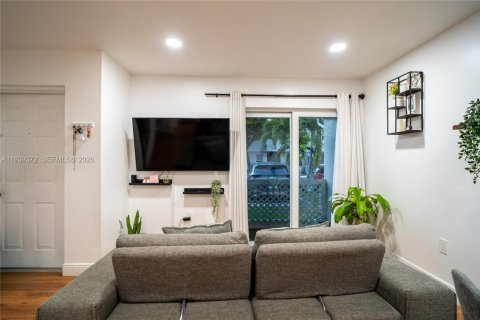 Copropriété à vendre à Hialeah, Floride: 1 chambre, 69.68 m2 № 1998322 - photo 6