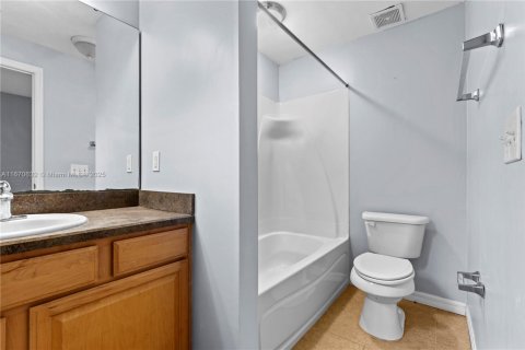 Copropriété à vendre à Gainesville, Floride: 2 chambres, 130.99 m2 № 1395280 - photo 15
