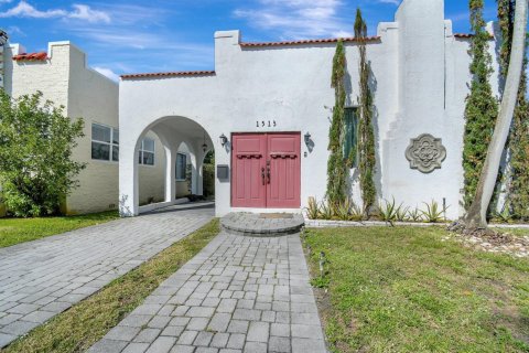 Casa en venta en Hollywood, Florida, 2 dormitorios, 158.49 m2 № 2190687 - foto 3
