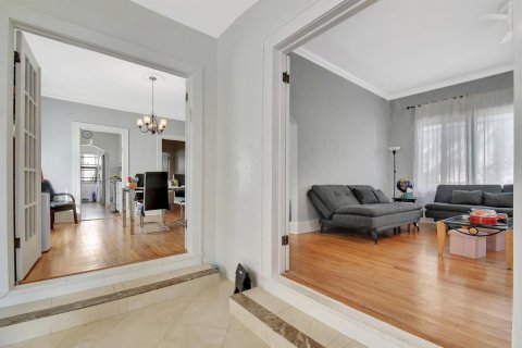 Casa en venta en Hollywood, Florida, 2 dormitorios, 158.49 m2 № 2190687 - foto 5
