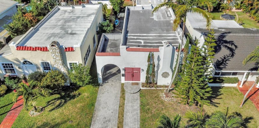 Casa en Hollywood, Florida 2 dormitorios, 158.49 m2 № 2190687