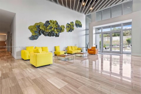 Condo in Miami, Florida, 1 bedroom  № 1933228 - photo 15