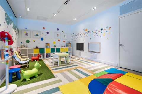 Condo in Miami, Florida, 1 bedroom  № 1933228 - photo 22