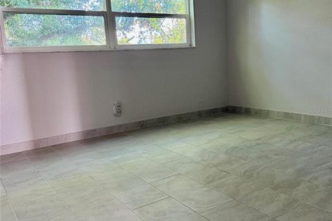 Condo in Largo, Florida, 2 bedrooms № 2214199 - photo 5