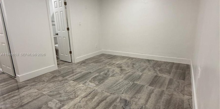 Коммерческая недвижимость в Хомстед, Флорида 1 спальня, 55.74м2 № 2004537