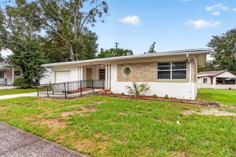 House in Lakeland, Florida 3 bedrooms, 80.17 sq.m. № 2393659 - photo 10
