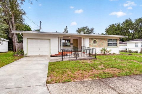House in Lakeland, Florida 3 bedrooms, 80.17 sq.m. № 2393659 - photo 11