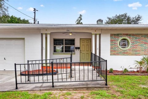 House in Lakeland, Florida 3 bedrooms, 80.17 sq.m. № 2393659 - photo 12