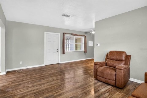 House in Lakeland, Florida 3 bedrooms, 80.17 sq.m. № 2393659 - photo 18