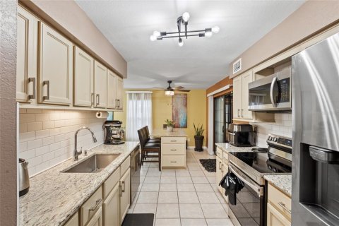 Condo in Leesburg, Florida, 2 bedrooms  № 1824172 - photo 5