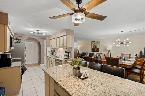 Condo in Leesburg, Florida, 2 bedrooms  № 1824172 - photo 4