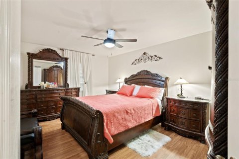 Condo in Leesburg, Florida, 2 bedrooms  № 1824172 - photo 10