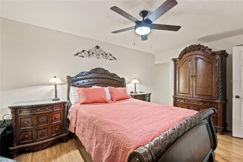 Condo in Leesburg, Florida, 2 bedrooms  № 1824172 - photo 9