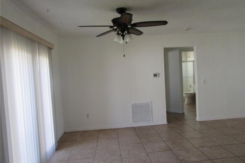 Villa ou maison à vendre à Ocala, Floride: 3 chambres, 112.97 m2 № 2126202 - photo 12