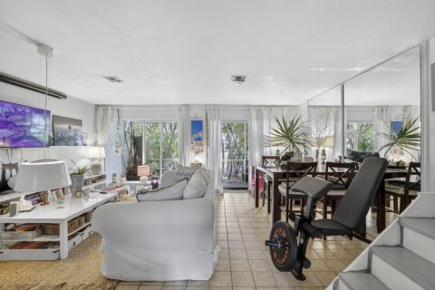 Adosado en venta en Margate, Florida, 3 dormitorios, 125.79 m2 № 2077754 - foto 4