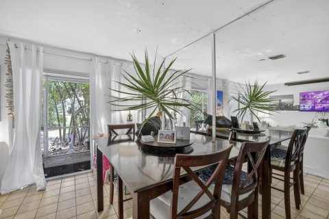 Adosado en venta en Margate, Florida, 3 dormitorios, 125.79 m2 № 2077754 - foto 6