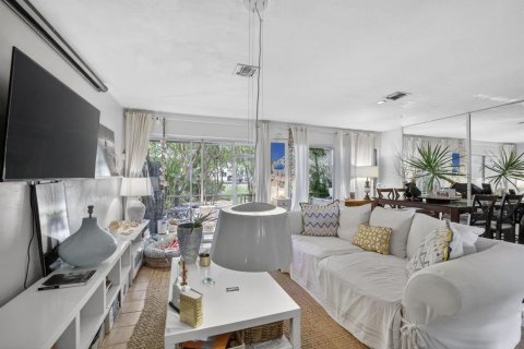Adosado en venta en Margate, Florida, 3 dormitorios, 125.79 m2 № 2077754 - foto 5