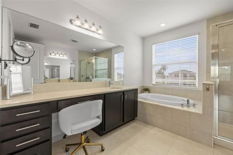 House in Wesley Chapel, Florida 5 bedrooms, 275.08 sq.m. № 1776793 - photo 21