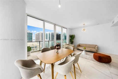 Condo in Miami, Florida, 2 bedrooms  № 2021007 - photo 6