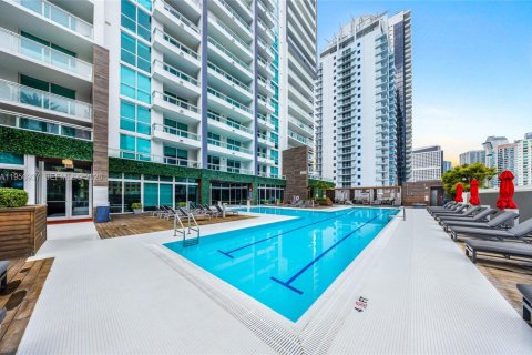 Condo in Miami, Florida, 2 bedrooms  № 2021007 - photo 24