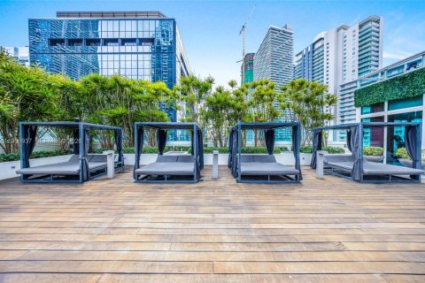 Condo in Miami, Florida, 2 bedrooms  № 2021007 - photo 25