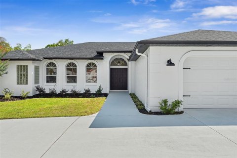Casa en venta en Palm Coast, Florida, 3 dormitorios, 214.23 m2 № 2384376 - foto 4